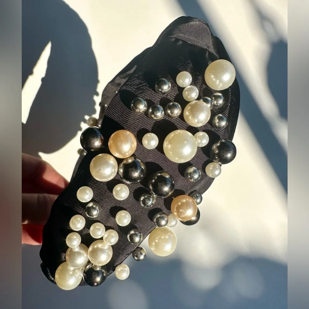 Elegant Black Pearl-Embellished Headband